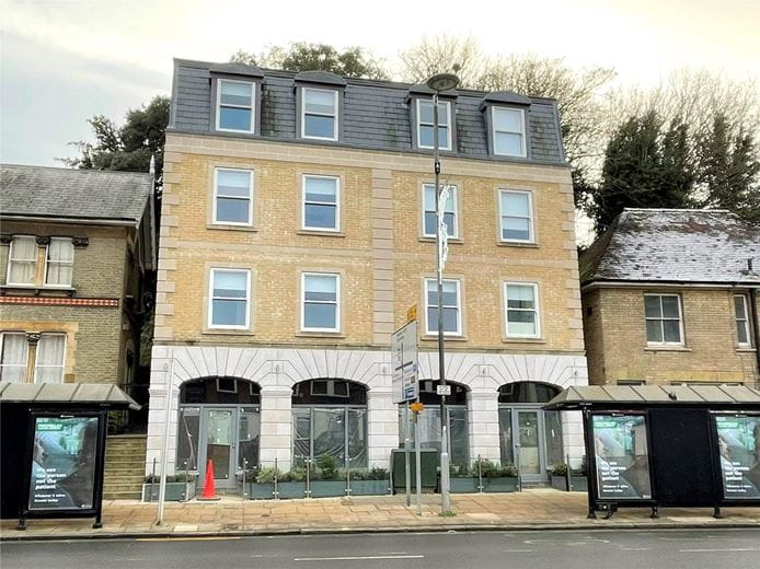 2 bedroom flat, Mead House, City Road SO23 - Available