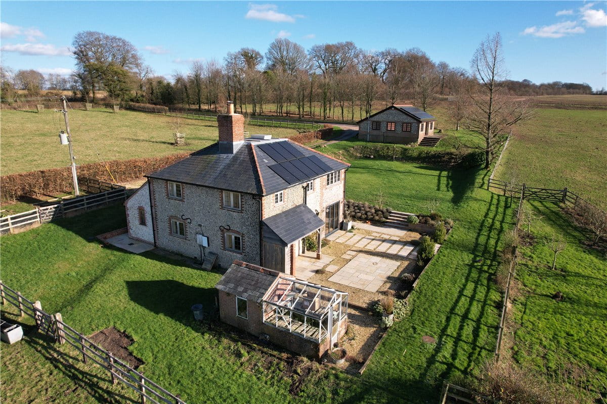 3 bedroom house, Warnford, Southampton SO32 - Available