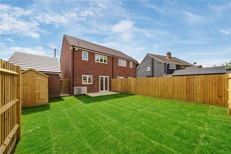 2 bedroom house, Hammonds Green, Totton SO40 - Let Agreed