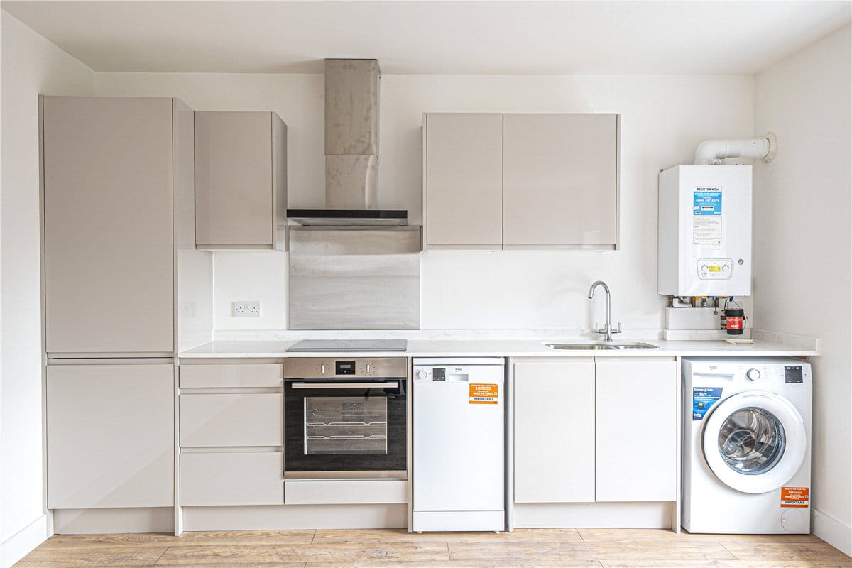 1 bedroom flat, Westgate Chambers, Staple Gardens SO23 - Let Agreed