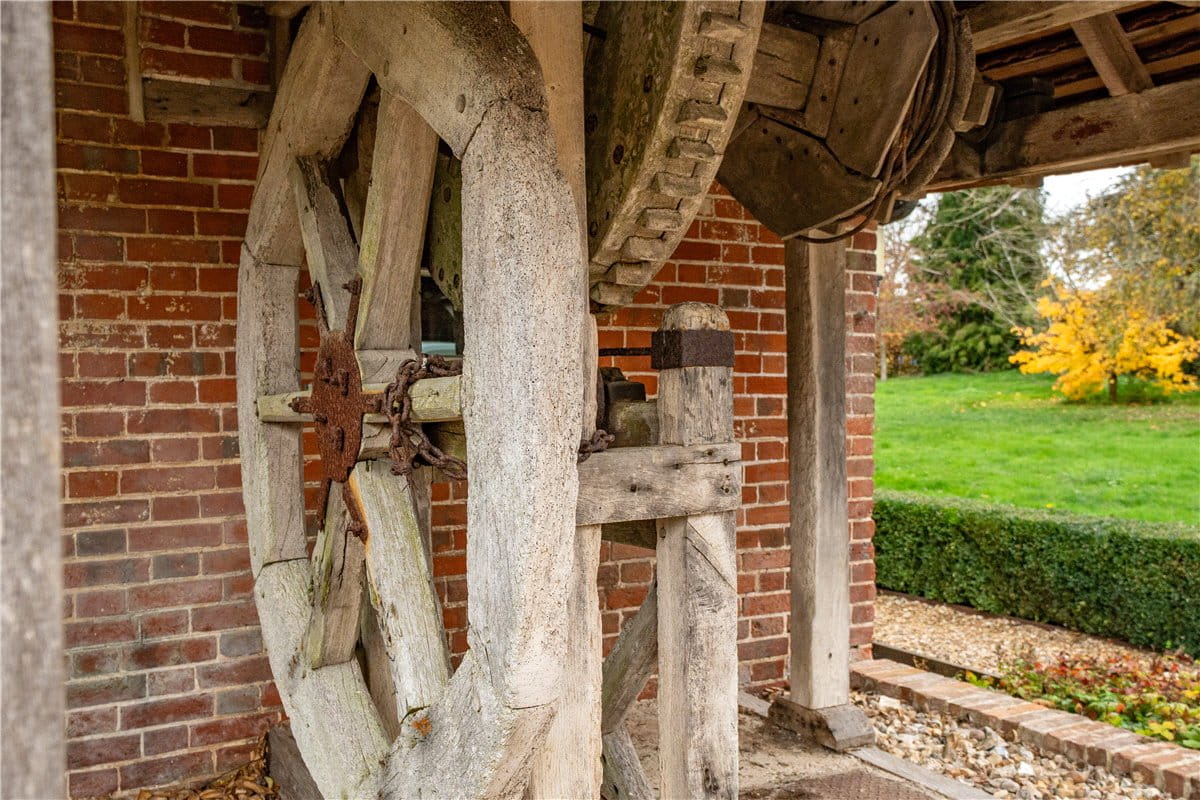 4 bedroom house, North Park Farm, Little Somborne SO20 - Available