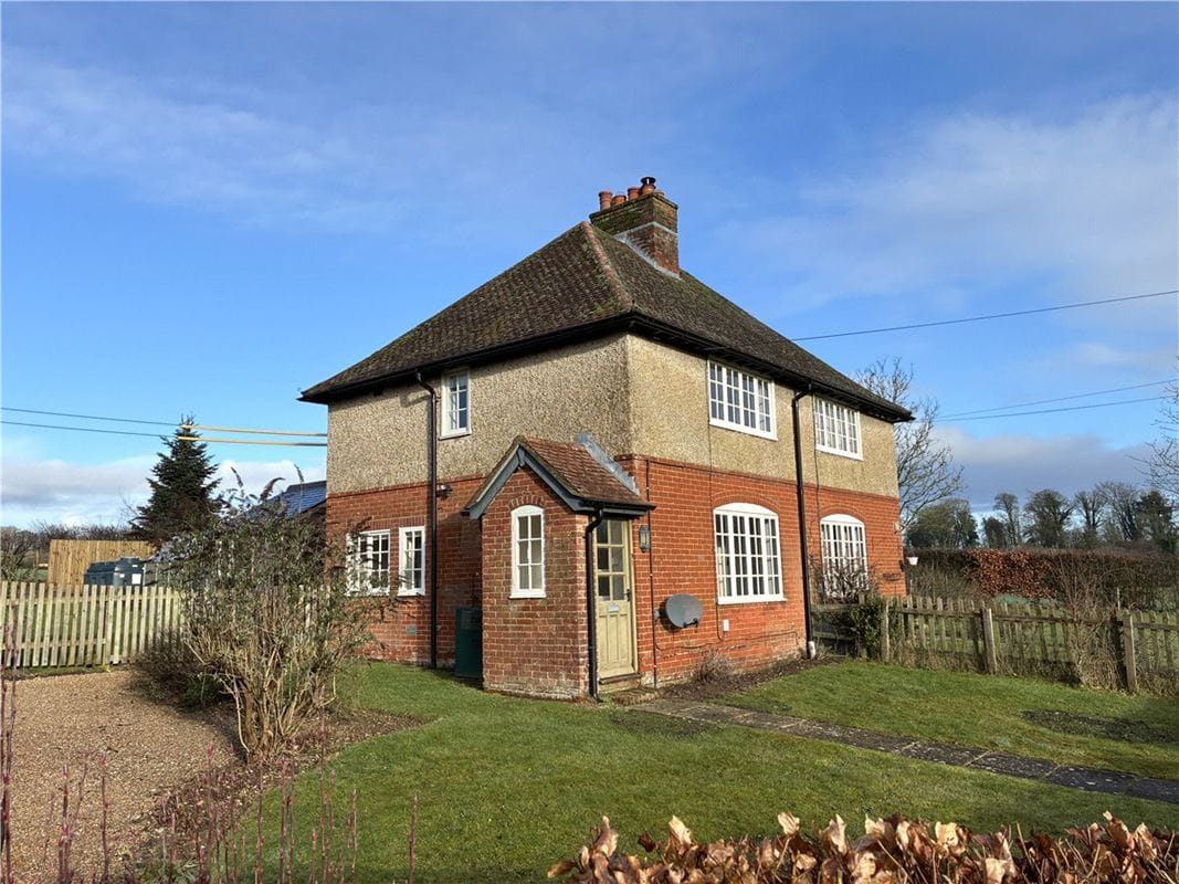 3 bedroom cottage, Tichborne, Alresford SO24 - Available