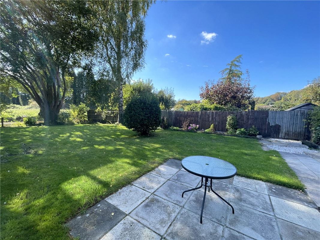 3 bedroom house, The Green, Whitchurch RG28 - Let Agreed