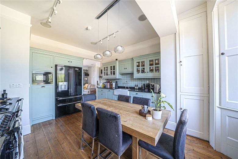 4 bedroom house, Fullerton, Andover SP11 - Let Agreed