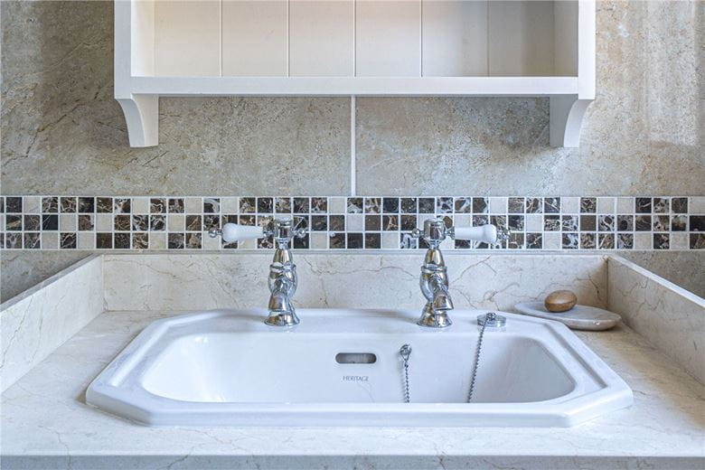 4 bedroom house, Fullerton, Andover SP11 - Let Agreed