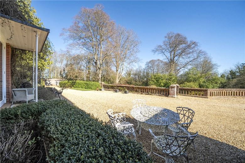 4 bedroom house, Fullerton, Andover SP11 - Let Agreed