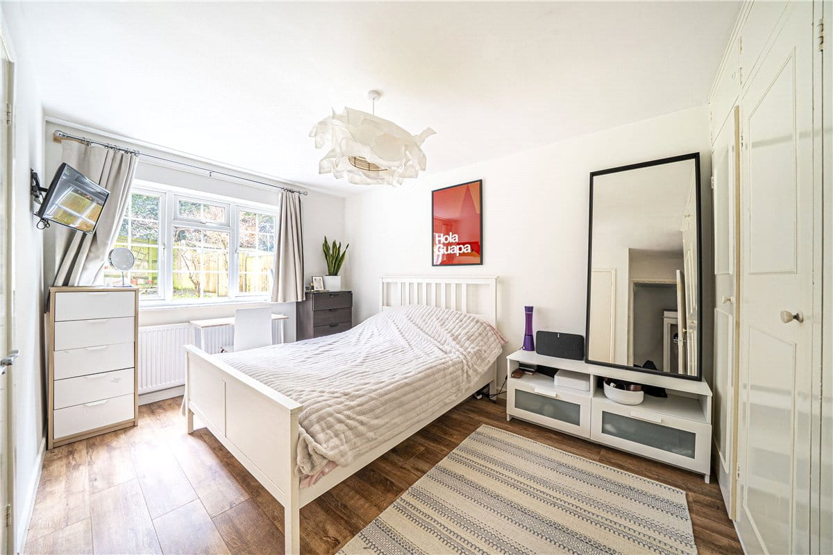 2 bedroom maisonette, Dawn Gardens, Winchester SO22 - Available