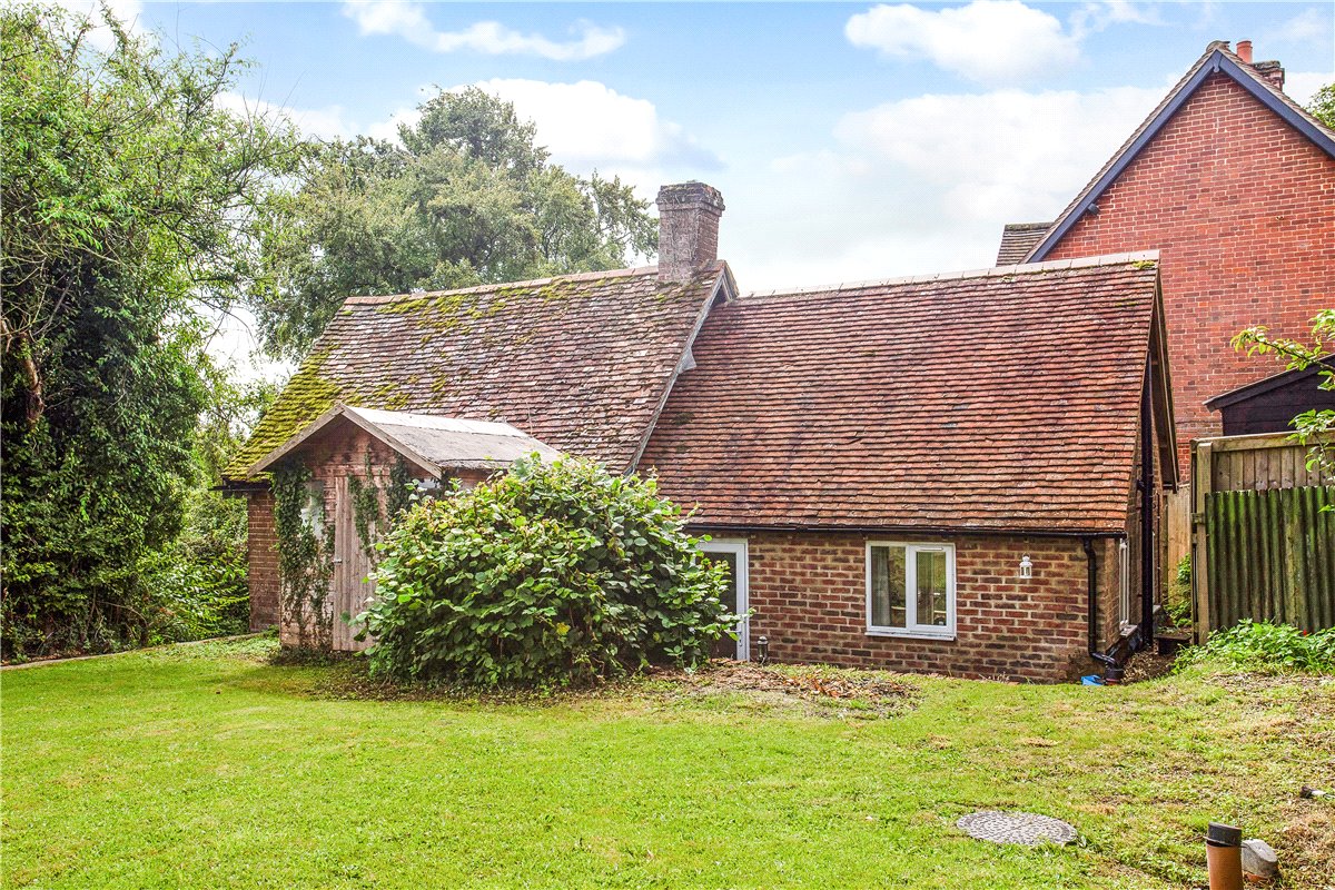 3 bedroom house, Tichborne, Alresford SO24 - Available