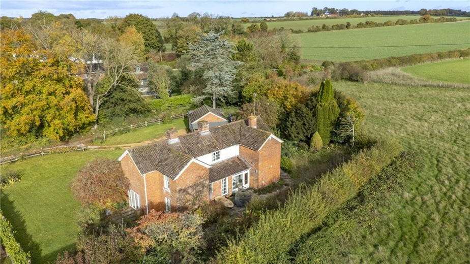 4 bedroom house, Rookery Lane, Broughton SO20 - Available