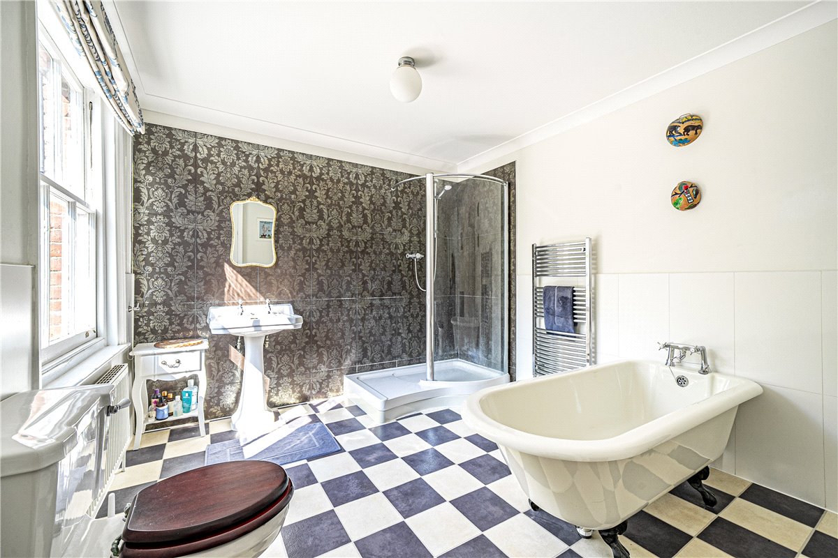 3 bedroom house, Elm Road, Winchester SO22 - Sold