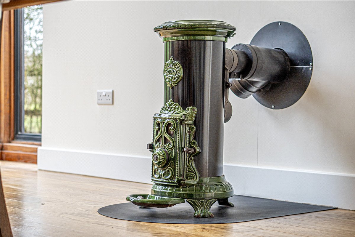 5 bedroom house, Stoke, Andover SP11 - Sold