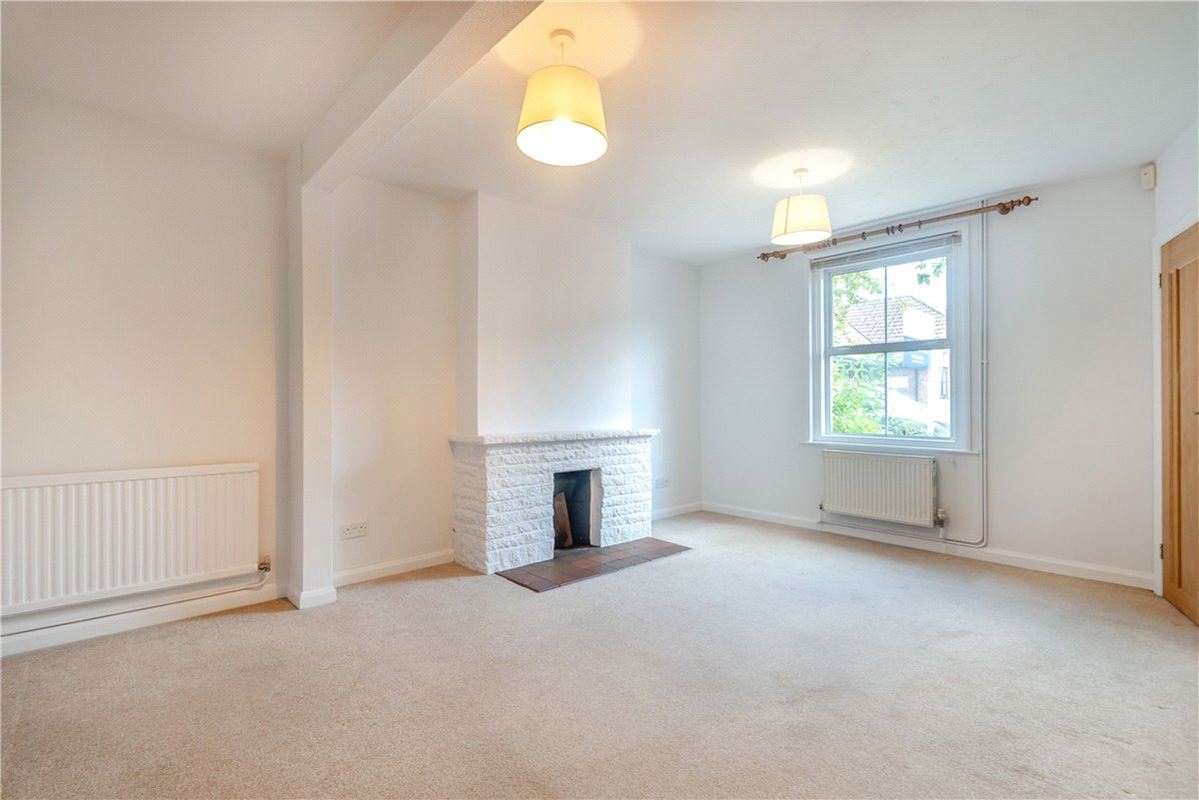 2 bedroom house, New Street, Stockbridge SO20 - Sold STC