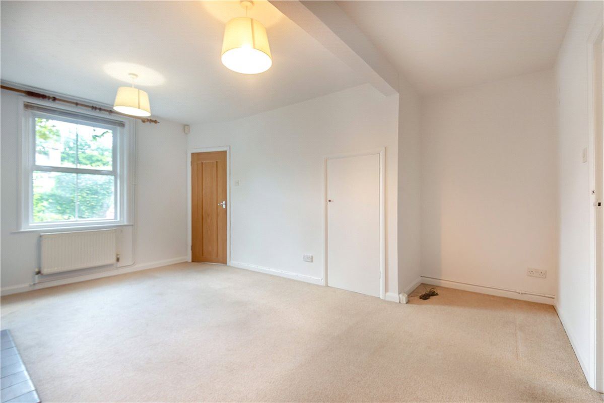 2 bedroom house, New Street, Stockbridge SO20 - Sold STC