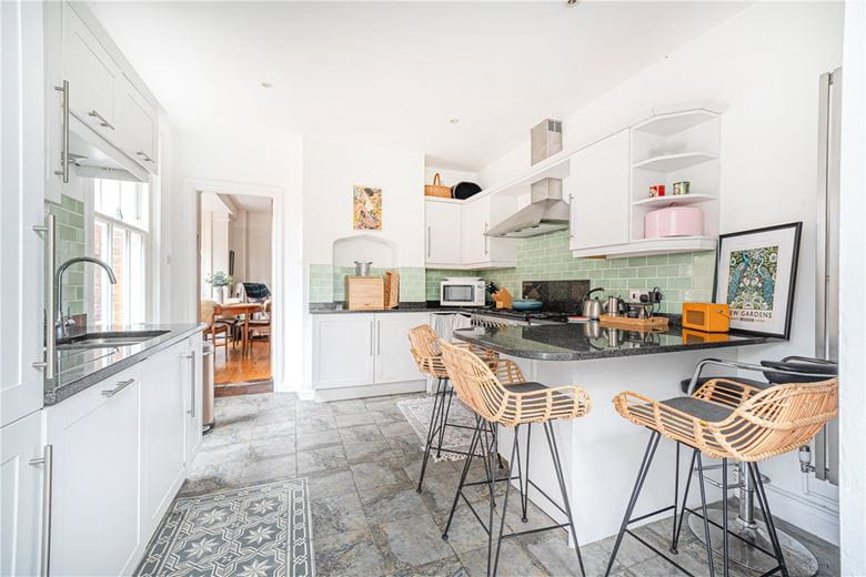 4 bedroom house, Fairfield Road, Winchester SO22 - Available