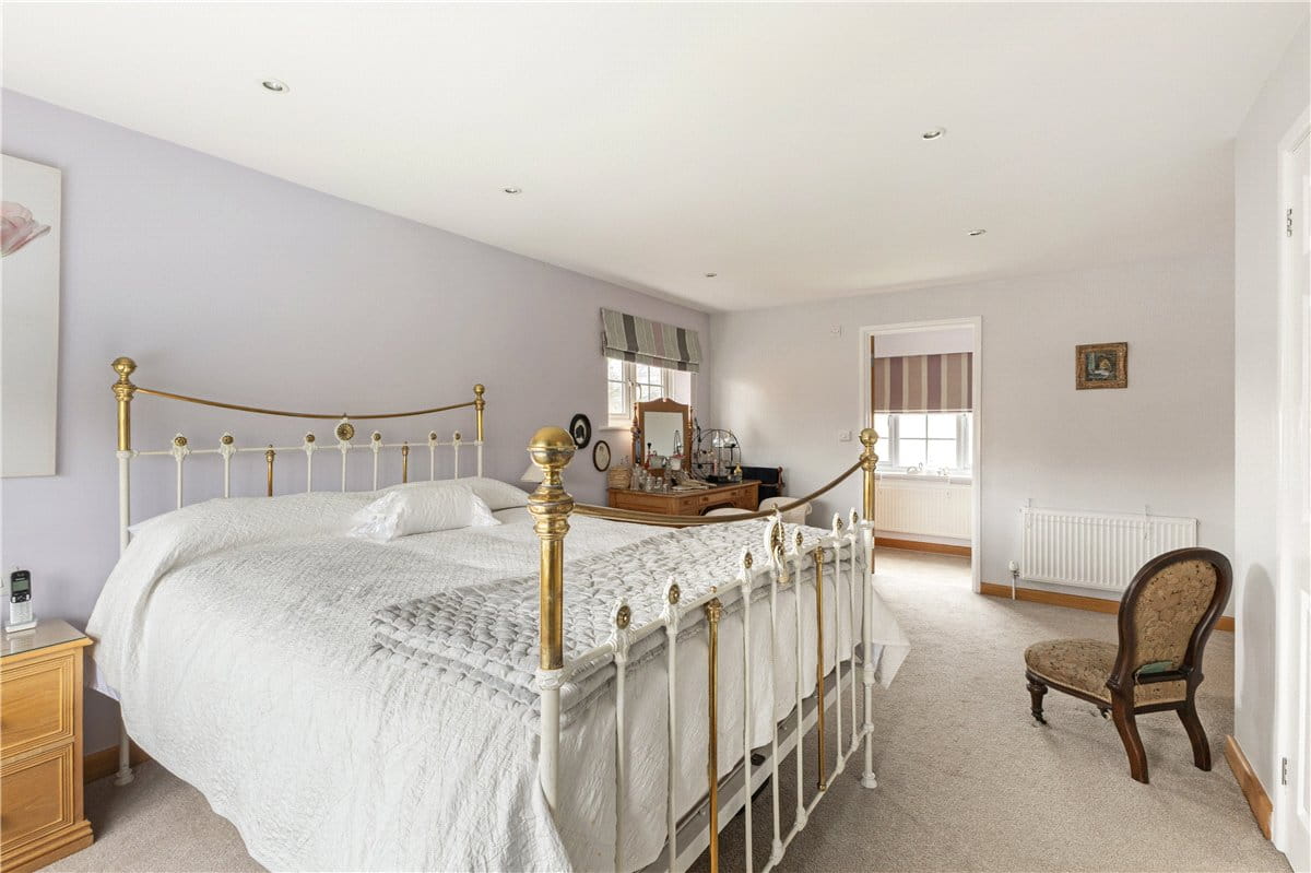 4 bedroom house, Edgar Road, Winchester SO23 - Available