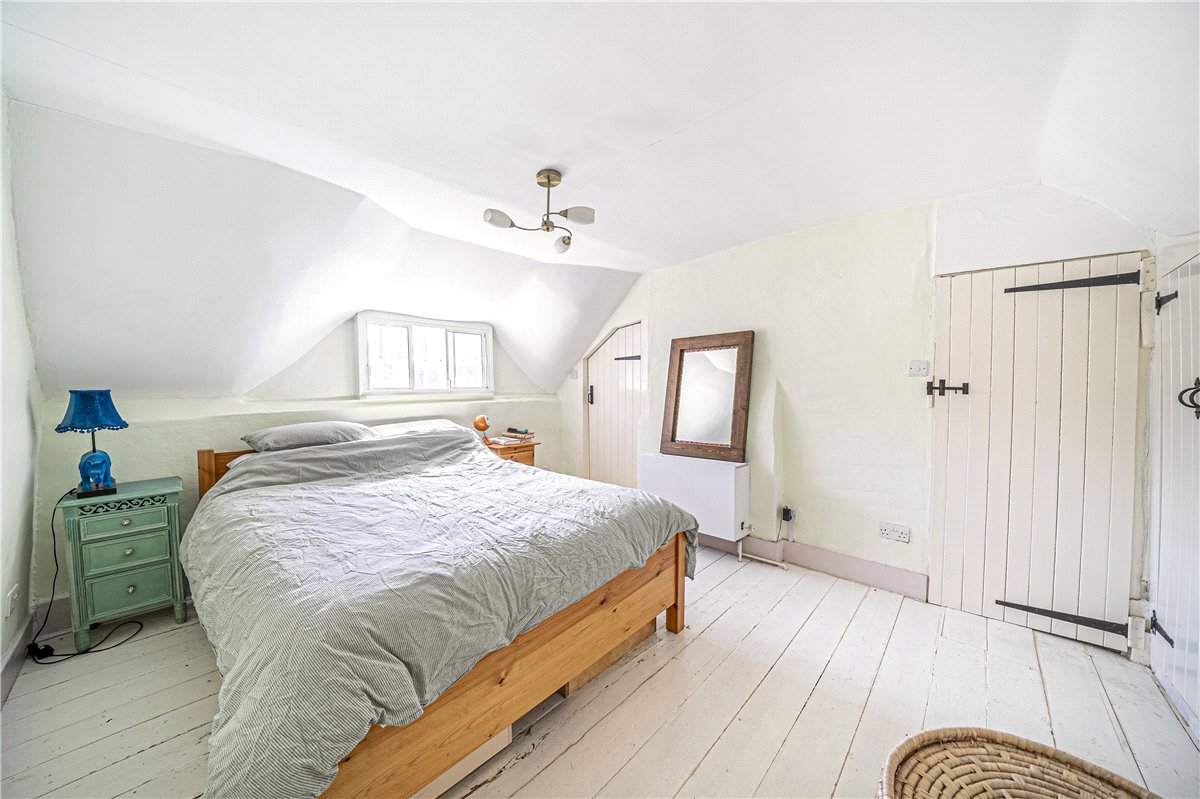 1 bedroom house, Duke Street, Micheldever SO21 - Available