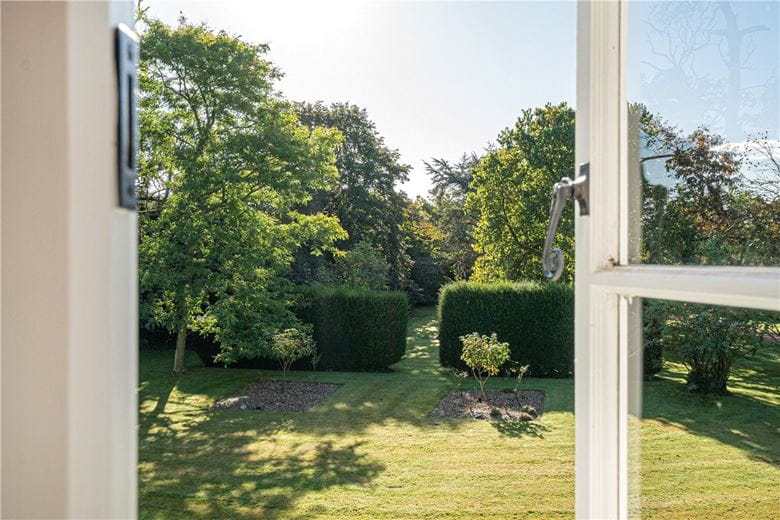 5 bedroom house, Newlands Lane, Denmead PO7 - Available