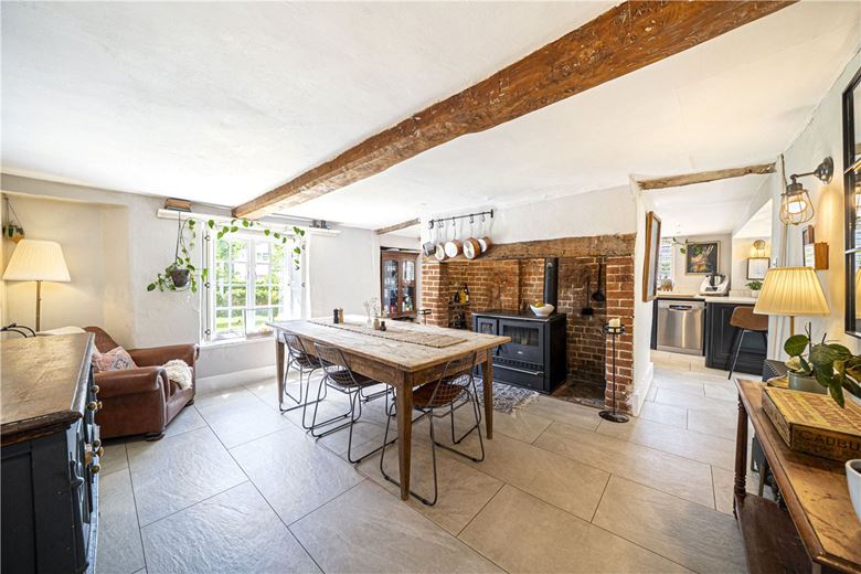 5 bedroom house, Penton Mewsey, Andover SP11 - Available