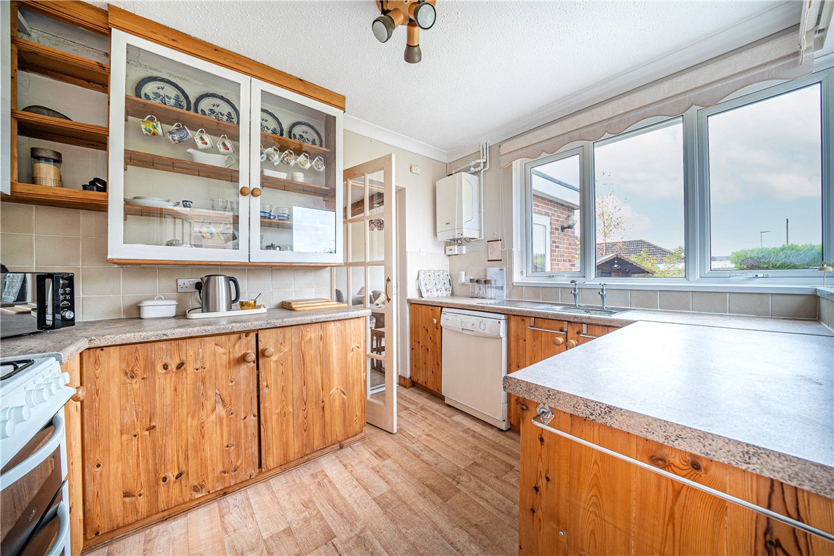 3 bedroom bungalow, Rogers Road, Bishopstoke SO50 - Sold