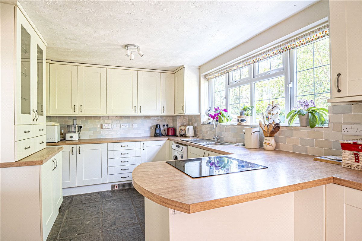 3 bedroom house, Marsh Court, Stockbridge SO20 - Sold STC