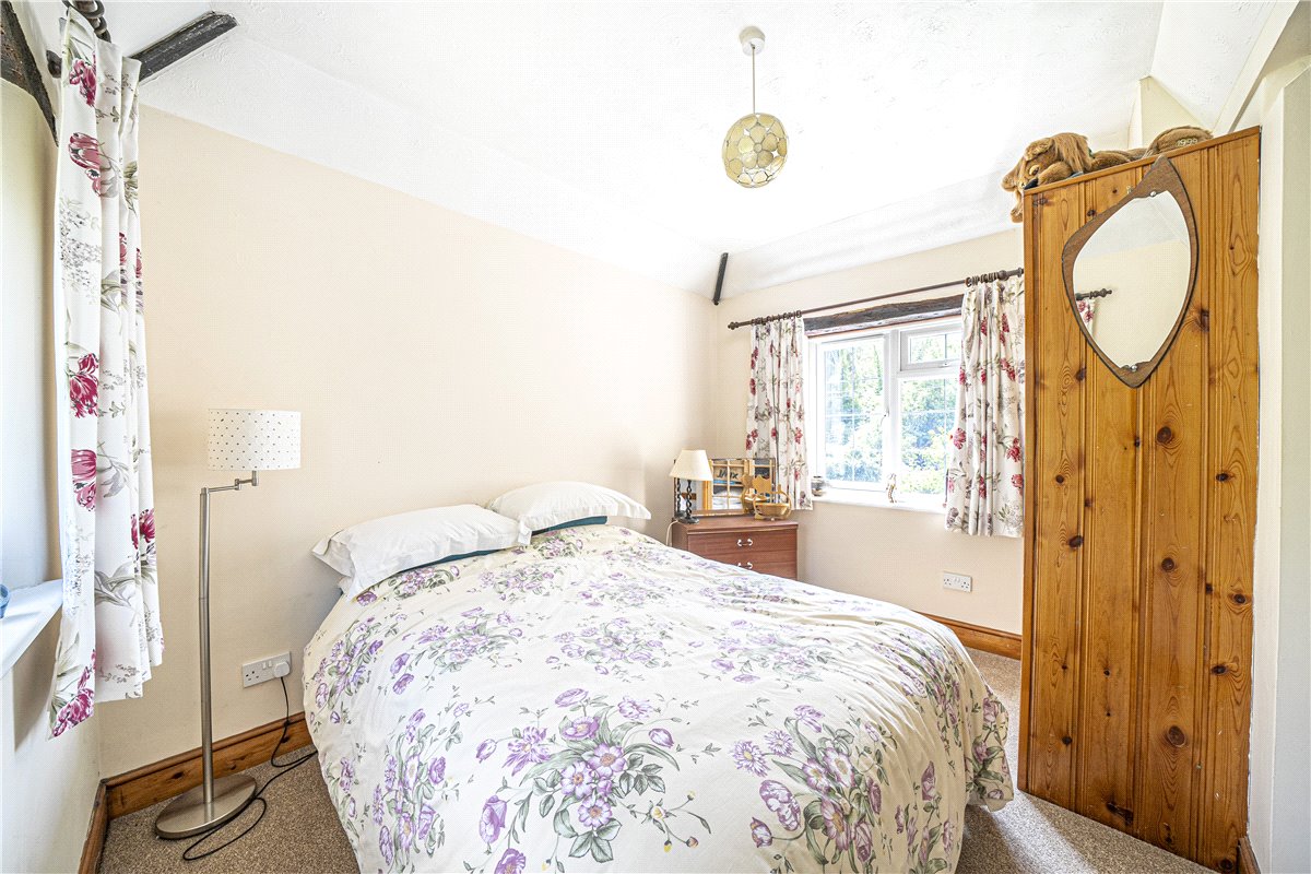 3 bedroom house, Marsh Court, Stockbridge SO20 - Sold STC