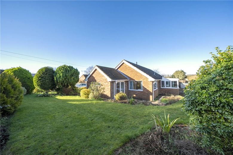 3 bedroom bungalow, Wedmore Close, Winchester SO22 - Available