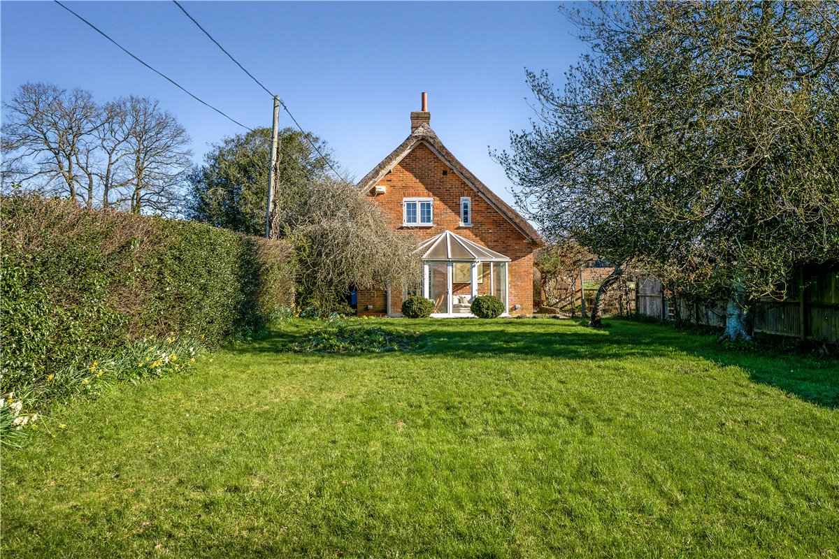 4 bedroom house, Clanville, Andover SP11 - Available