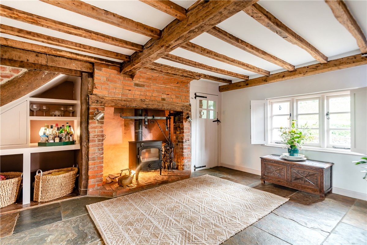 4 bedroom house, Main Road, Owslebury SO21 - Sold STC