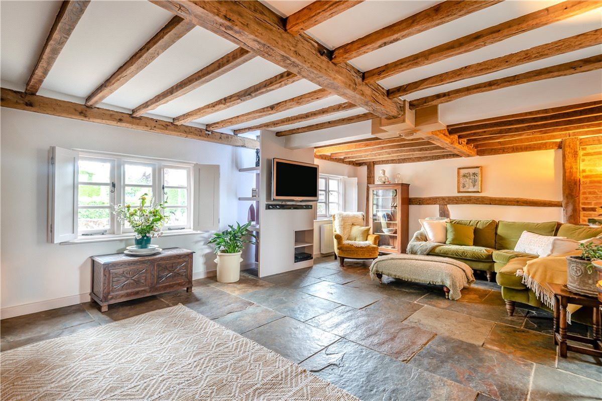 4 bedroom house, Main Road, Owslebury SO21 - Sold STC