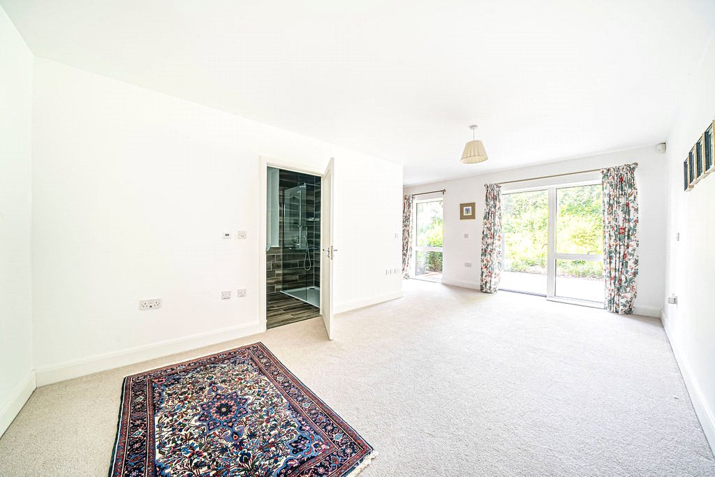 2 bedroom flat, Holts Court, Sarum Road SO22 - Sold STC