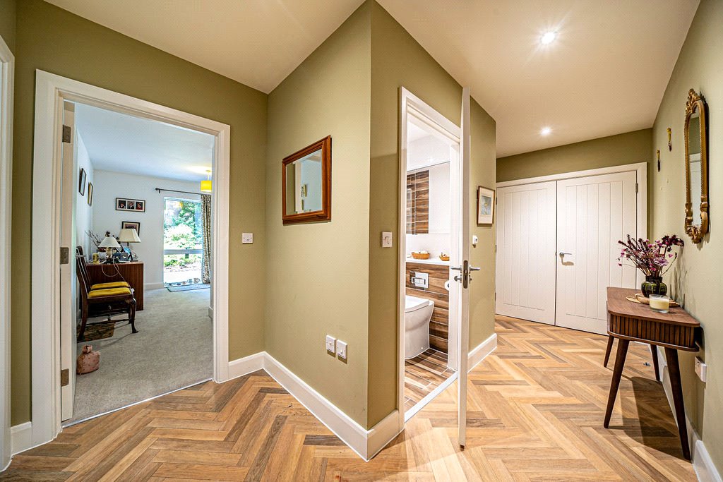 2 bedroom flat, Holts Court, Sarum Road SO22 - Sold STC