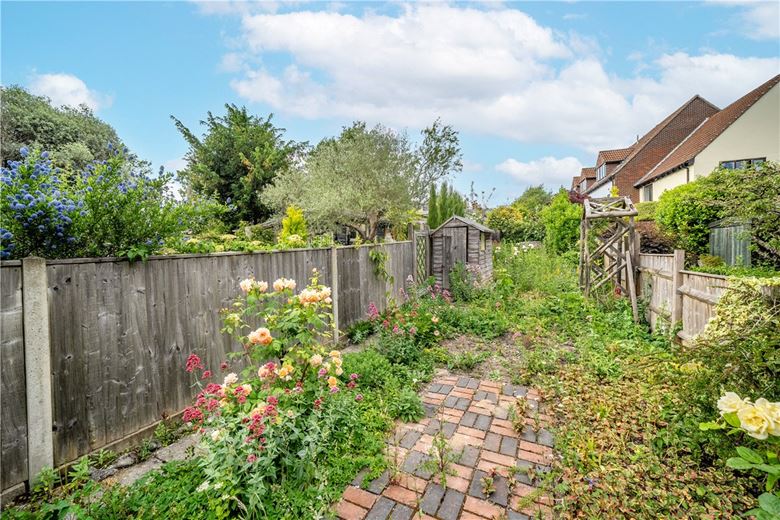 2 bedroom house, Hyde Close, Winchester SO23 - Sold STC