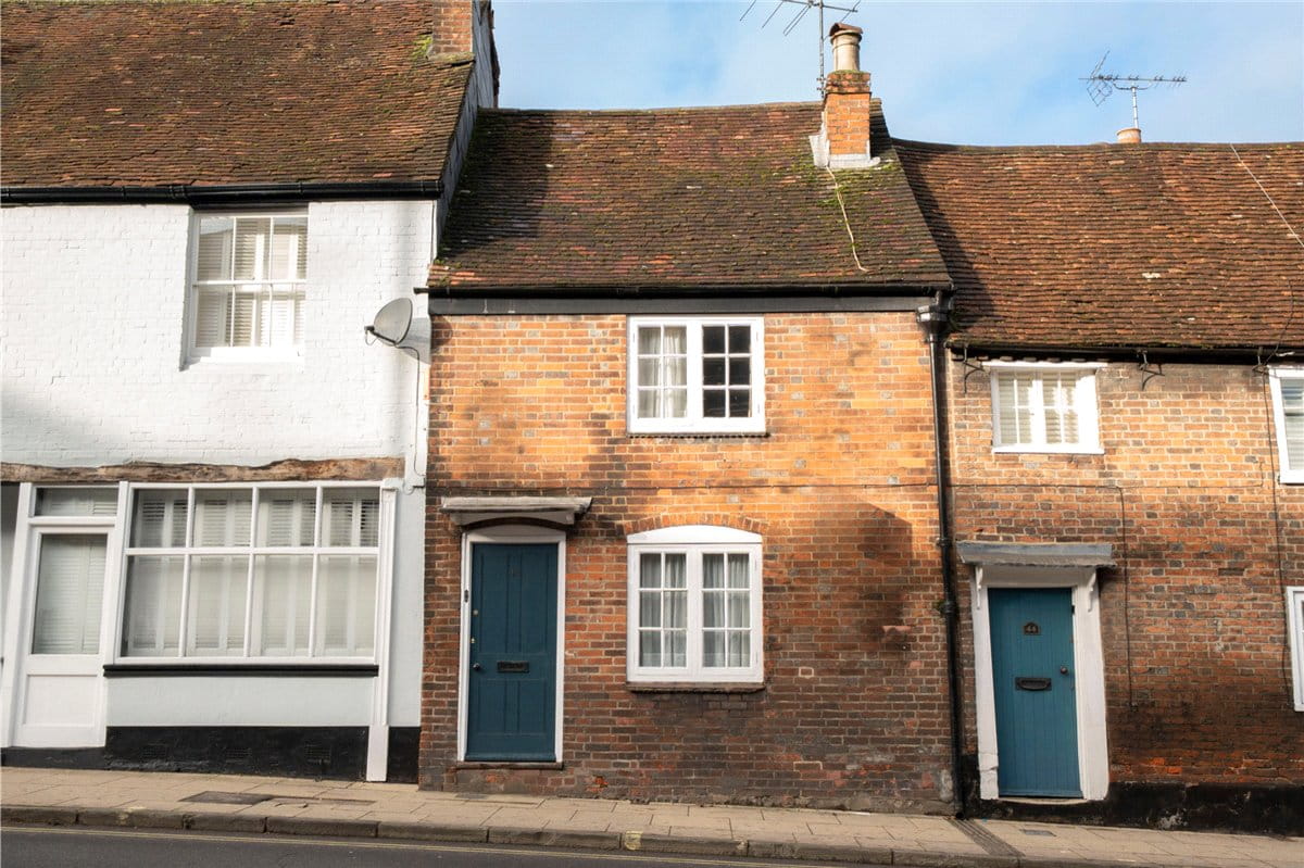 2 bedroom house, Chesil Street, Winchester SO23 - Available