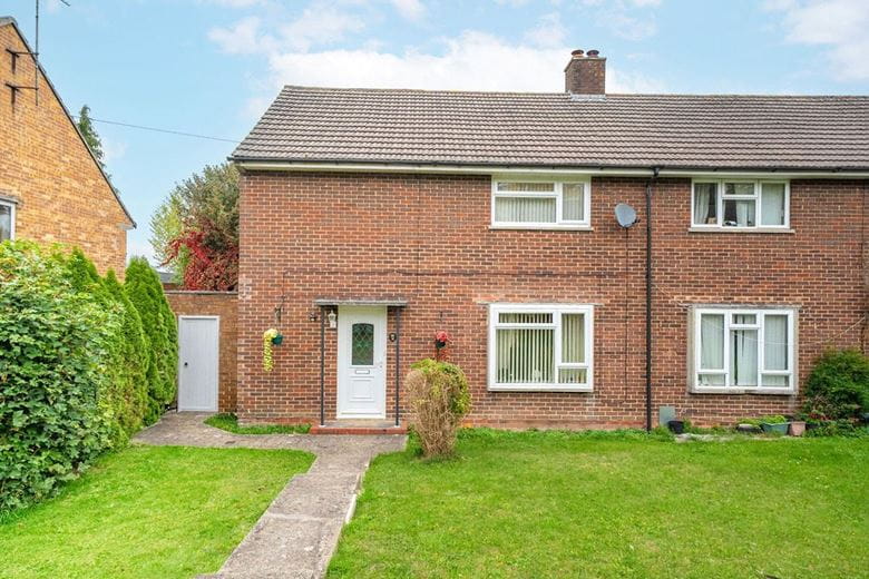3 bedroom house, Garbett Road, Winchester SO23 - Available