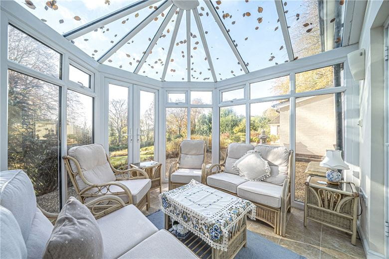 5 bedroom house, Lynch Hill Park, Whitchurch RG28 - Available