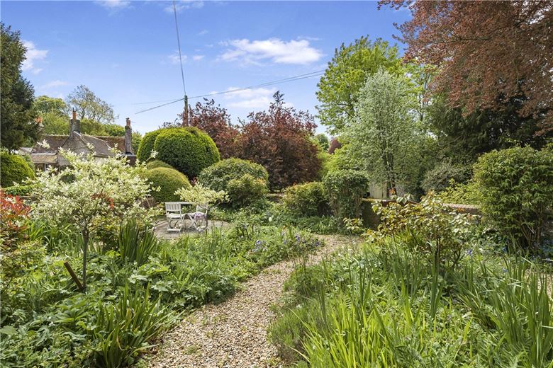 3 bedroom house, West Meon, Petersfield GU32 - Available