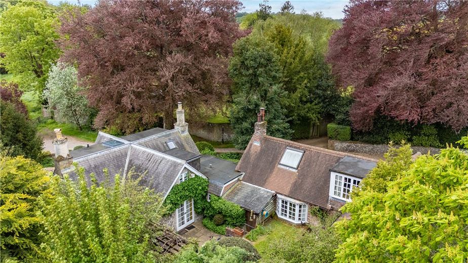 3 bedroom house, West Meon, Petersfield GU32 - Available