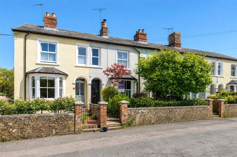 2 bedroom house, The Dean, Alresford SO24 - Available