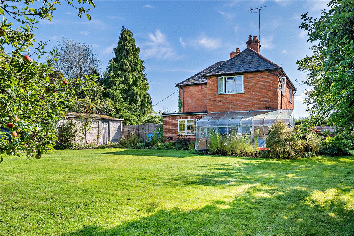 38.2 acres House, Briff Lane, Bucklebury RG7 - Sold STC