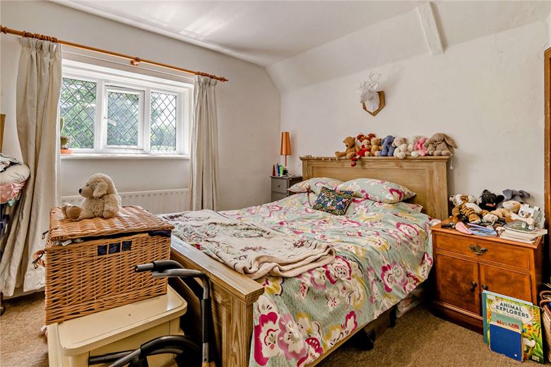 3 bedroom house, Leckhampstead, Newbury RG20 - Sold STC