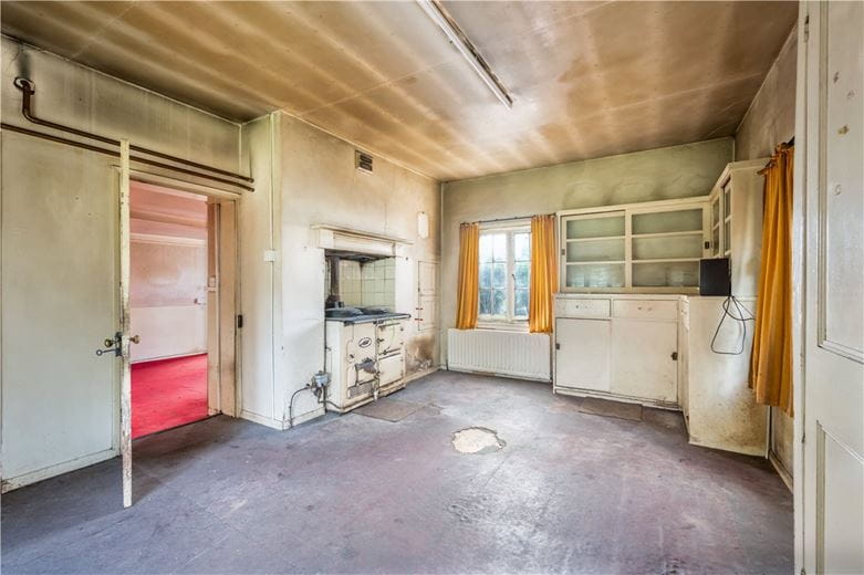 80.4 acres House, Church Road, Aldermaston RG7 - Sold STC