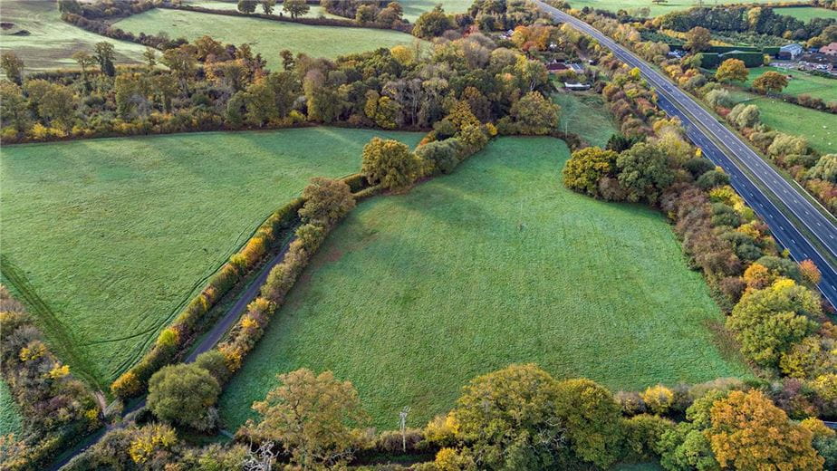 8.4 acres Land, Newbury, Berkshire RG14 - Available