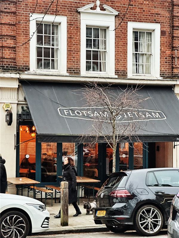 3 bedroom house, London Square Wandsworth Common, Springfield Drive SW17 - Available