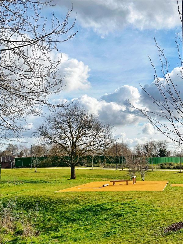 5 bedroom house, London Square Wandsworth Common, Springfield Drive SW17 - Available