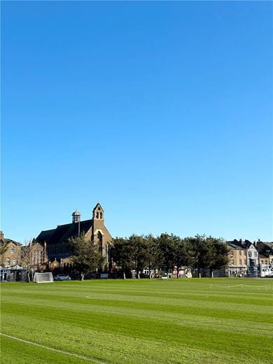 1 bedroom flat, London Square Wandsworth Common, Springfield Drive SW17 - Available