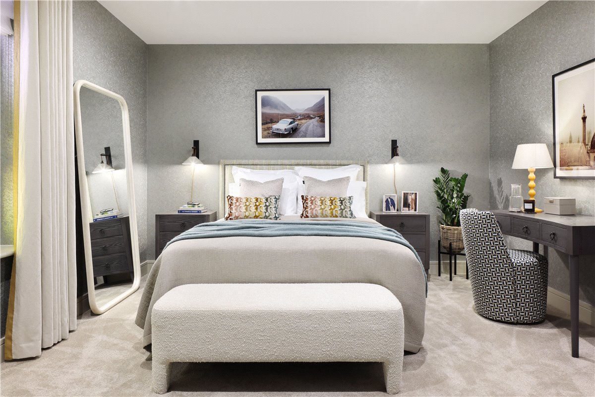 2 bedroom flat, London Square Wandsworth Common, Springfield Drive SW17 - Available