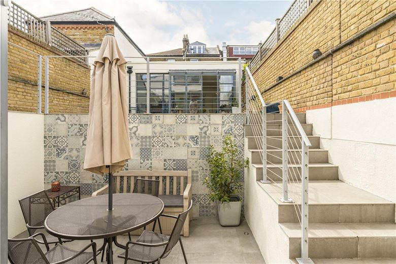 5 bedroom house, Wiseton Road, London SW17 - Available