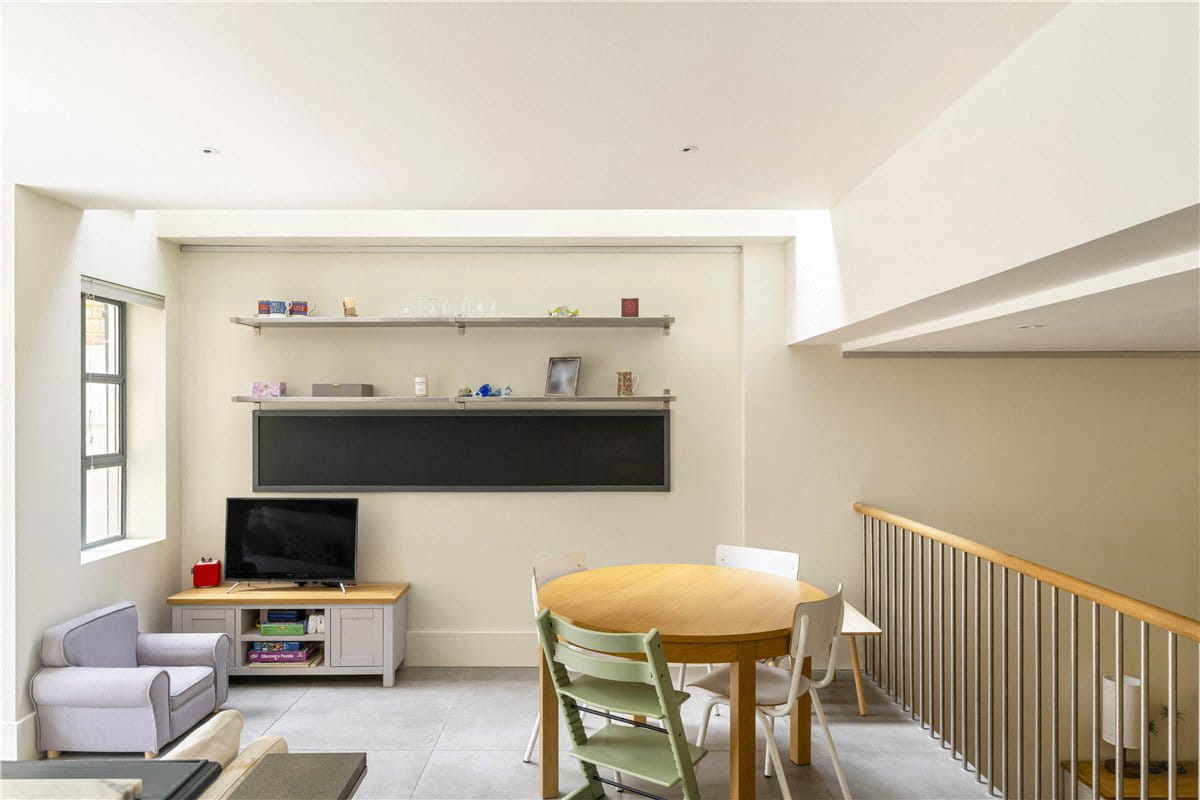 5 bedroom house, Wiseton Road, London SW17 - Available