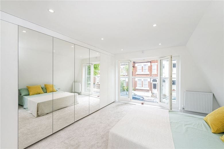 1 bedroom house, Pentland Street, London SW18 - Sold