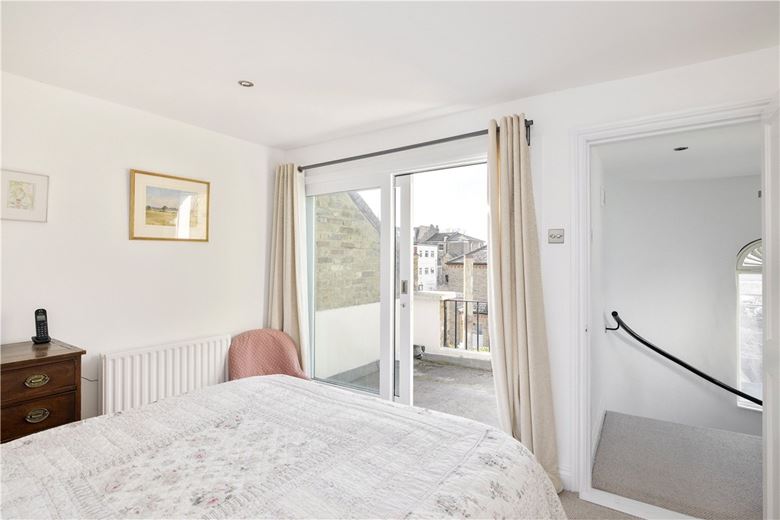 2 bedroom house, Wiseton Road, Wandsworth SW17 - Available